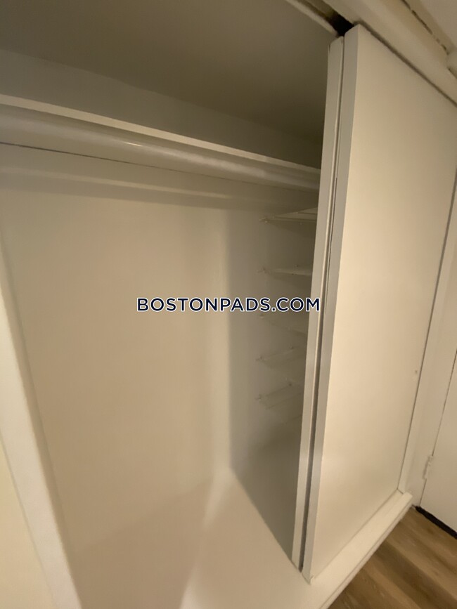 Building Photo - 62 Boylston St