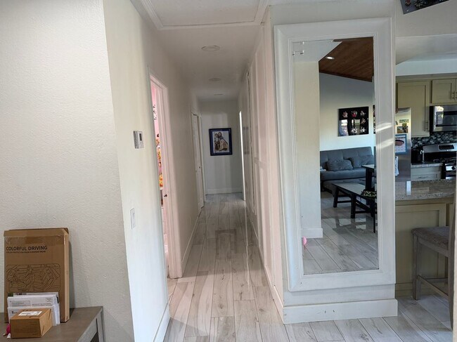 Foto del edificio - 1490 Sierra Madre Dr