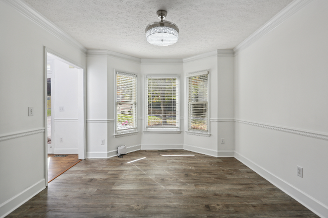 Foto del edificio - 1351 Hearthstone Way NW