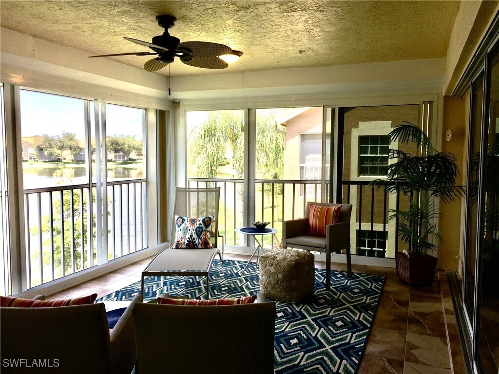 Foto del edificio - 13260 Sherburne Cir