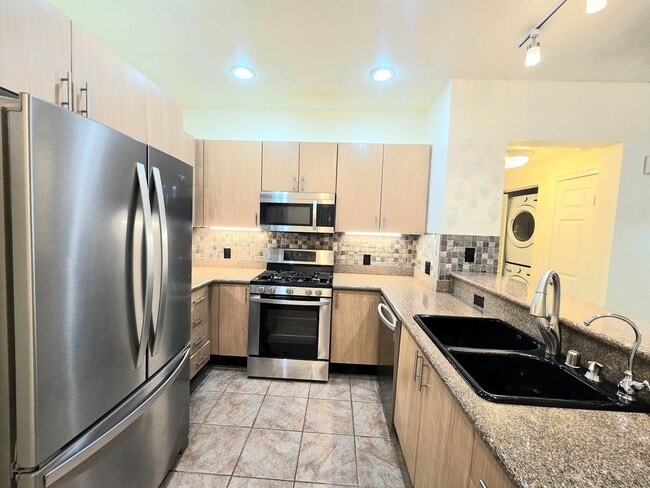 Foto del edificio - Beautiful 2 Bedroom 2 Bathroom Unit in Downtown San Diego!!