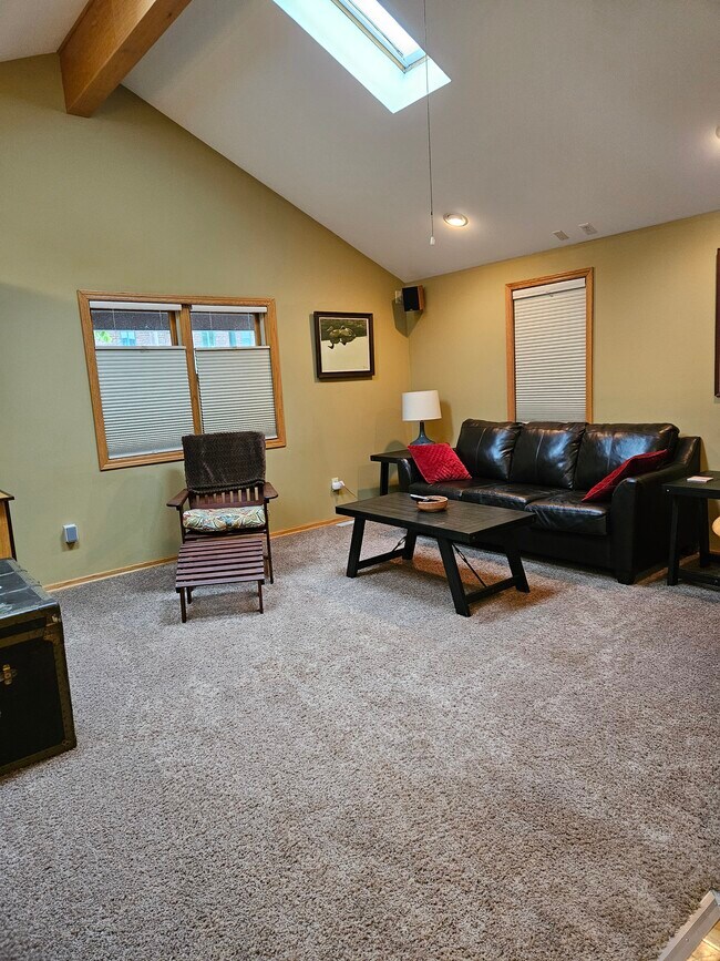 Building Photo - 544 W Wilson St