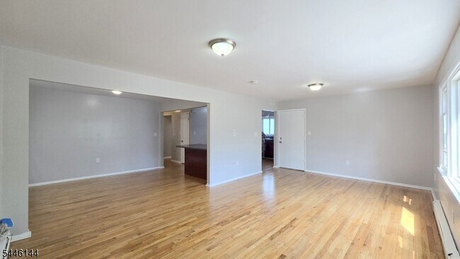 Building Photo - 267 Parker Ave.