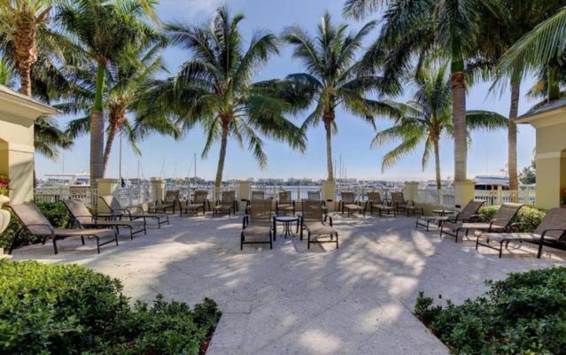 Foto del edificio - 802 W Windward Way