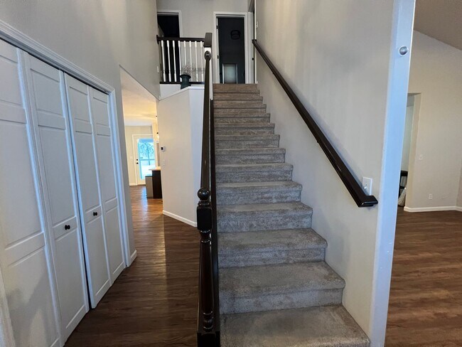 Foto del edificio - 4 bedroom home in Doyon Estates