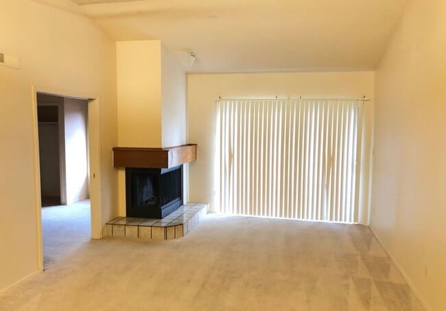 Building Photo - 932 Acapulco Ct