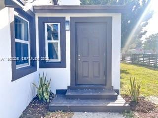 Foto del edificio - 1025 NW 55th St