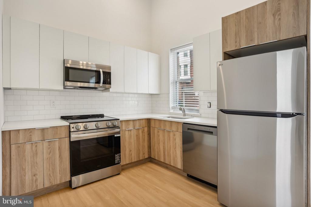 Foto principal - 3952-54 Lancaster Ave