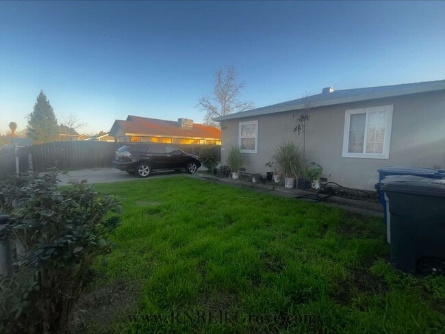 Building Photo - 3600 26th Ave