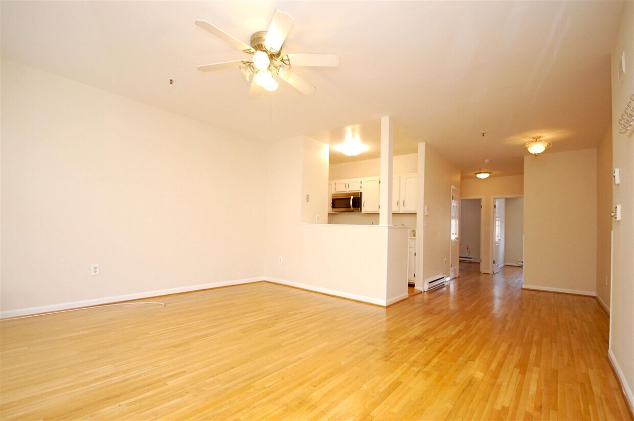 Primary Photo - 118 Willow Ave