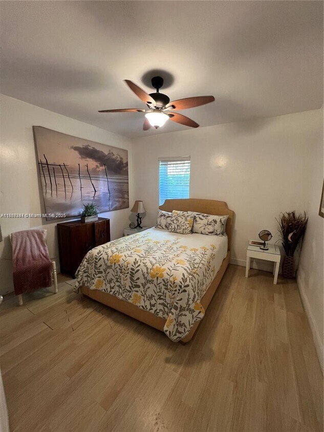Foto principal - 769 NW 10th St