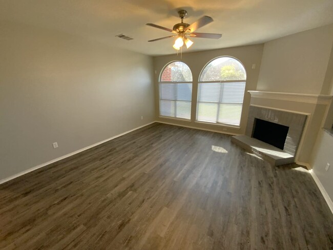 Building Photo - 6604 Shoal Creek Dr