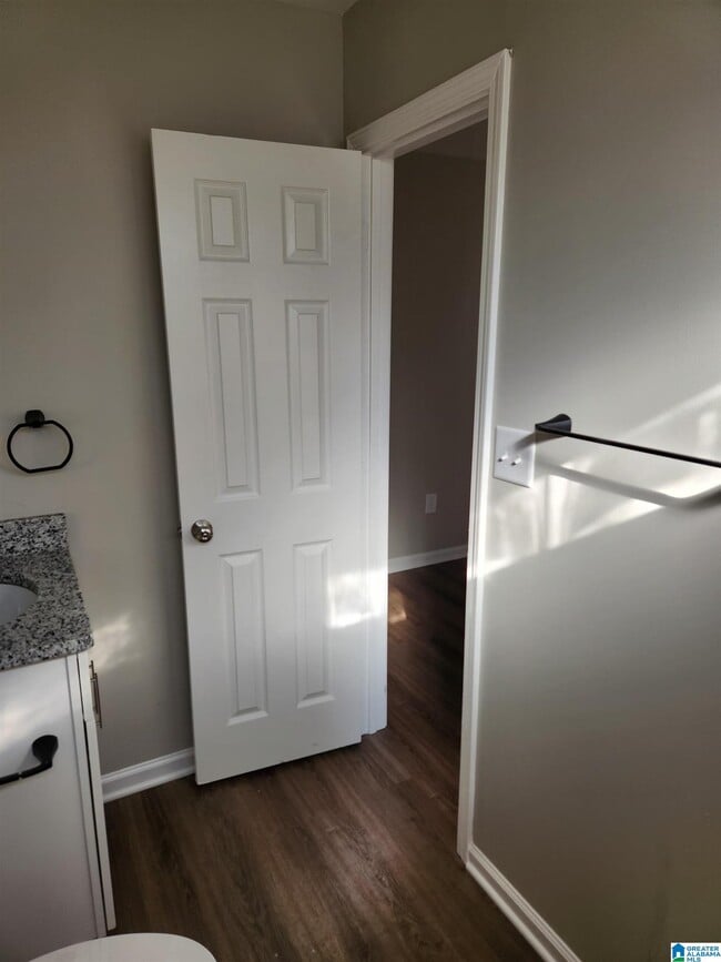 Building Photo - 140 Rocky Ridge Dr