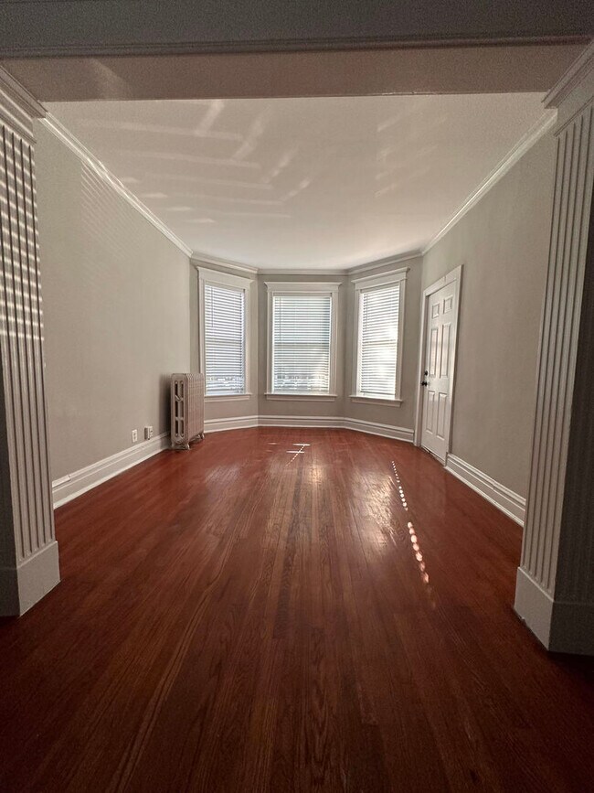Foto del edificio - 6241 S Troy St