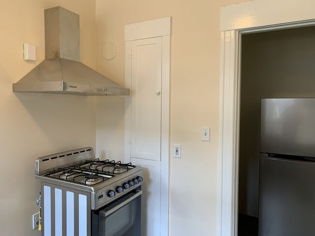 Building Photo - 64 Santa Clara Ave