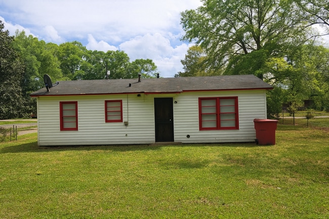 Building Photo - 2865 Walmar Dr