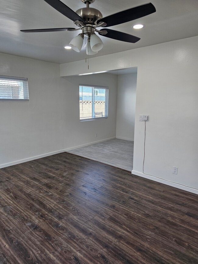 Building Photo - 14626 S Budlong Ave