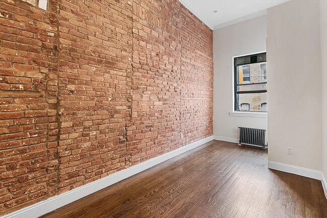 Foto del edificio - 316 W 14th St
