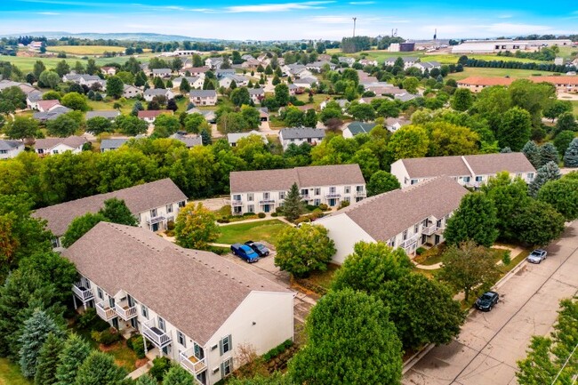 Property Aerial View - 808 Blue Mounds St