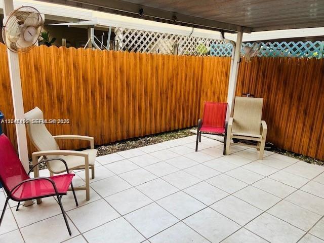 Foto del edificio - 8075 NW 8th St