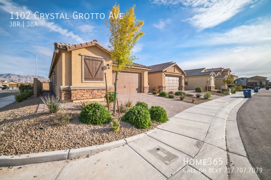 Primary Photo - Stunning 3 Bed, 3 Bath Home in Thriving La...