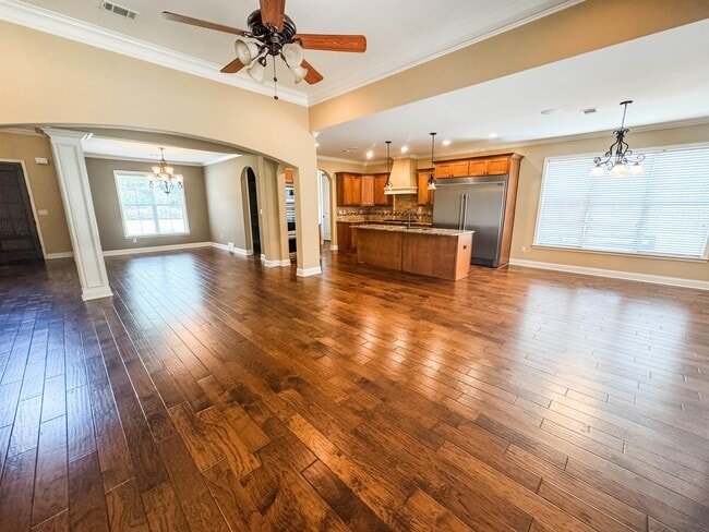 Building Photo - 4435 Chestnut Hill Dr