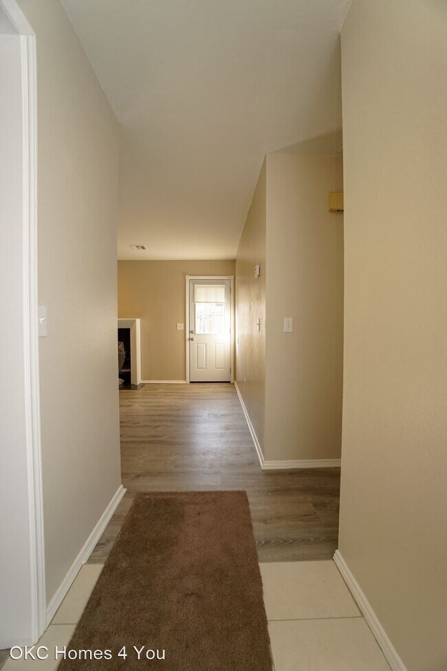 Building Photo - 3513 Willow Springs Dr