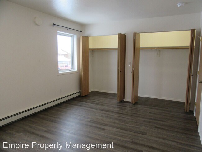 Building Photo - 3 br, 2.5 bath Apartment - 1212 26th Ave