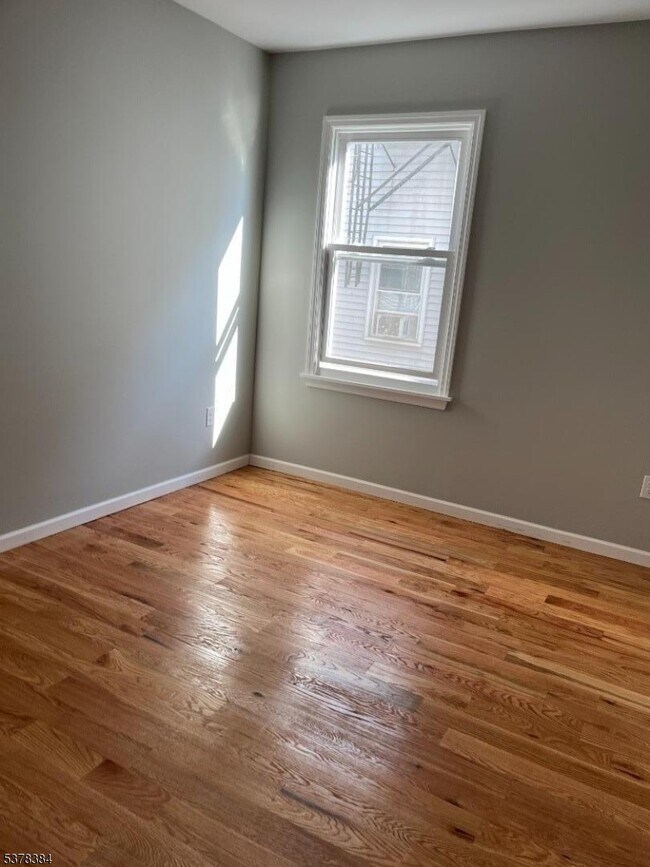 Building Photo - 433 Rosehill Pl