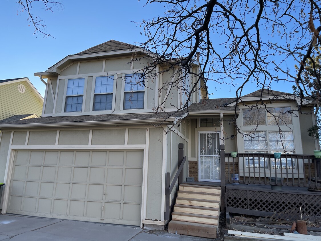 Primary Photo - 4304 Anvil Dr