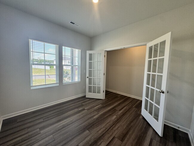 Building Photo - 5037 Fallmeade Rd