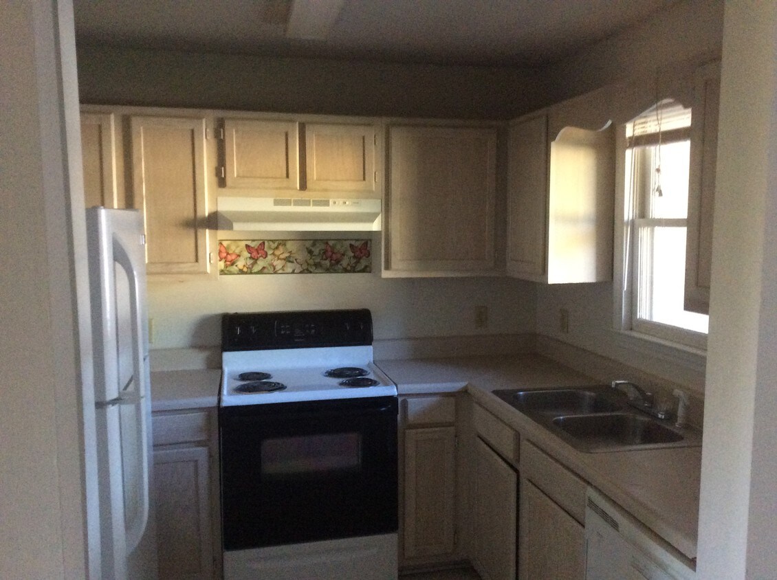 Primary Photo - 305 Byron Rd