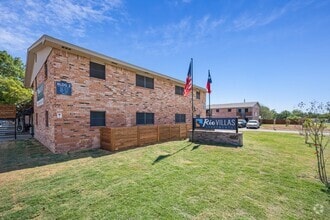 Building Photo - Rio Villas Apartments
