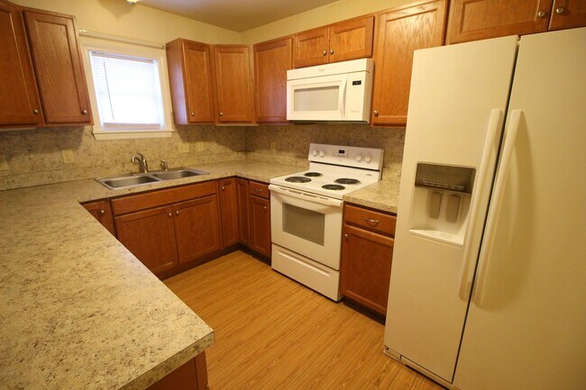 Building Photo - Louisa Street Townhomes