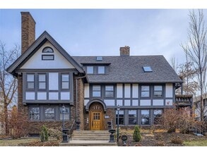 Building Photo - 2219 Pillsbury Ave