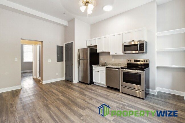 Photo - 833 Hollins St Apartment