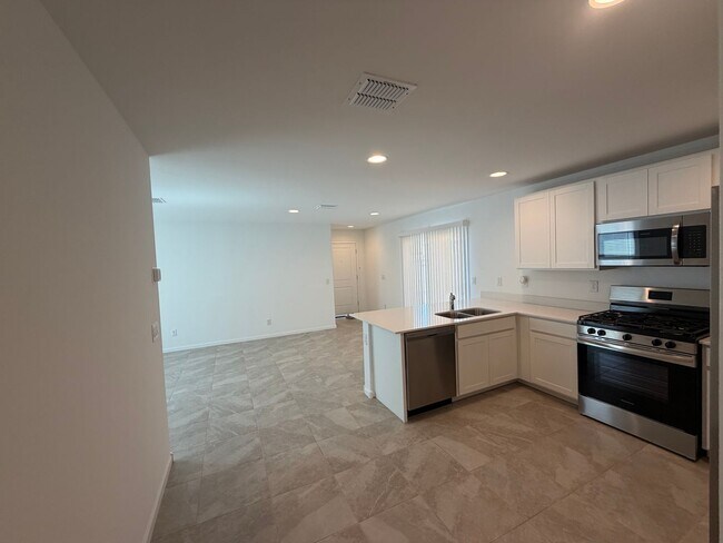 Foto del edificio - 36590 W Mondragone Ln
