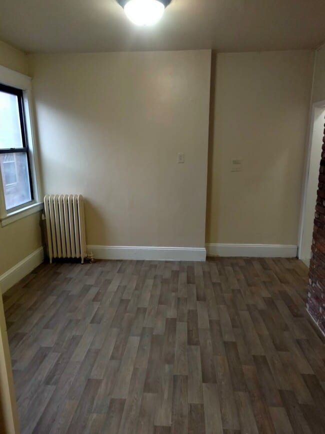 Photo - 409-411-411 Wethersfield Ave Townhome