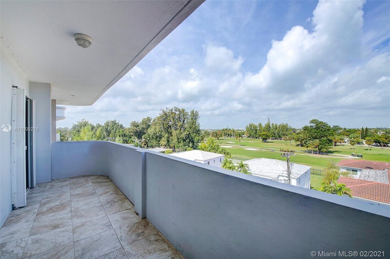 Foto principal - 110 S Shore Dr