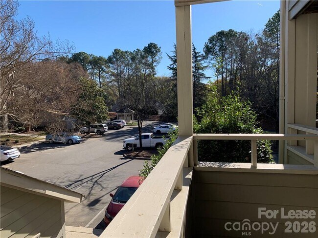 Foto del edificio - 2519 Stockbridge Dr