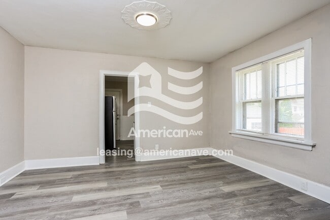 Building Photo - 1706 Veronica Ave