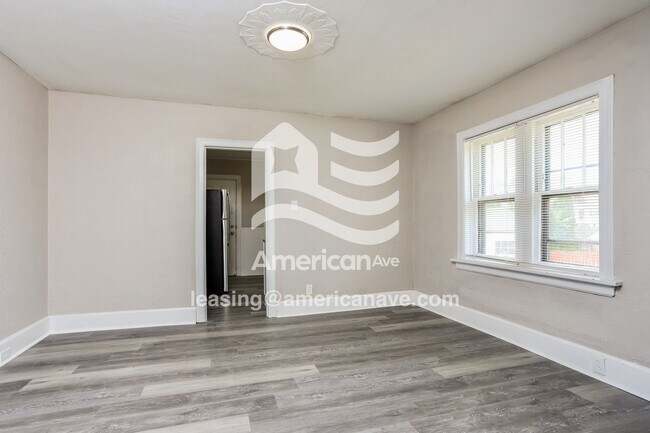 Foto del edificio - 1706 Veronica Ave