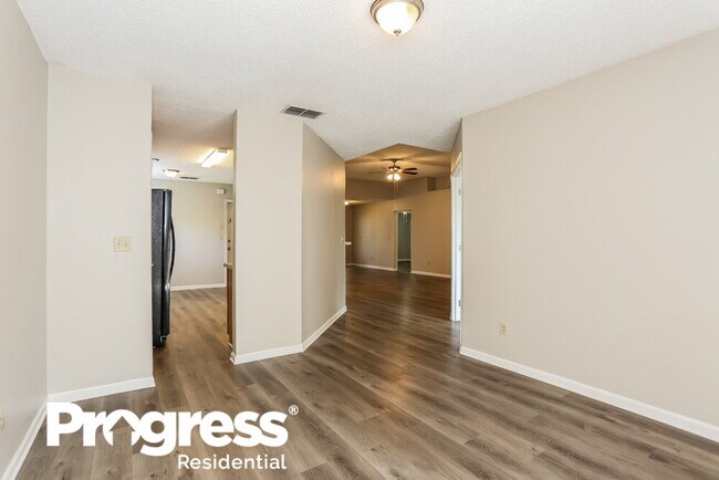 Foto del edificio - 1874 Sutton Lakes Blvd