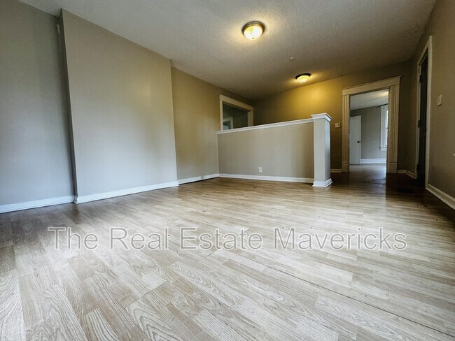Foto del edificio - 2208 Duncan Ave