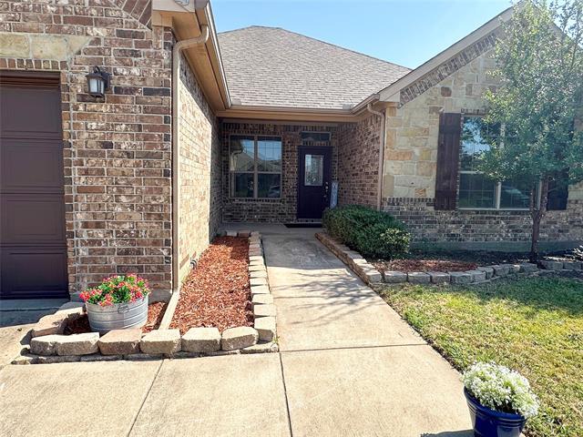 Building Photo - 313 Valley Dr