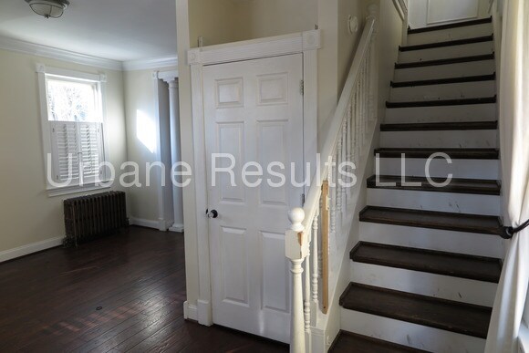 Building Photo - 713 Van Buren St NW