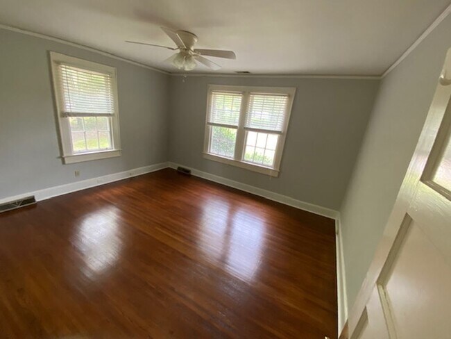 Foto del edificio - Charming House in Forest Acres!