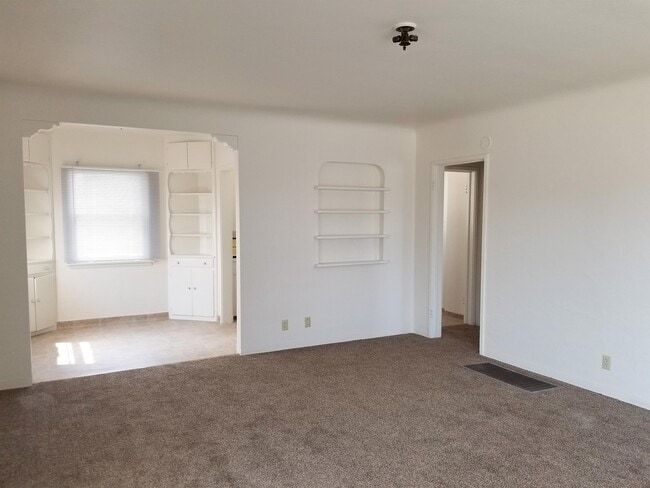 Building Photo - 2231 G St