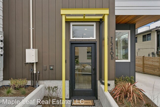Foto del edificio - 3 br, 2.5 bath House - 7546 43rd Ave S, Un...
