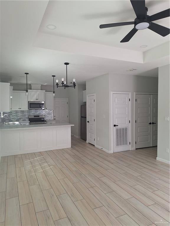 Foto del edificio - 10 N Clarence Ave